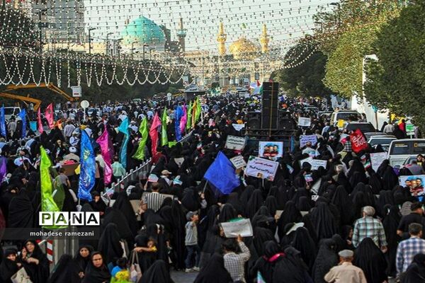اجتماع عظیم مدافعان حریم خانواده در روز قیام مسجد گوهرشاد مشهد