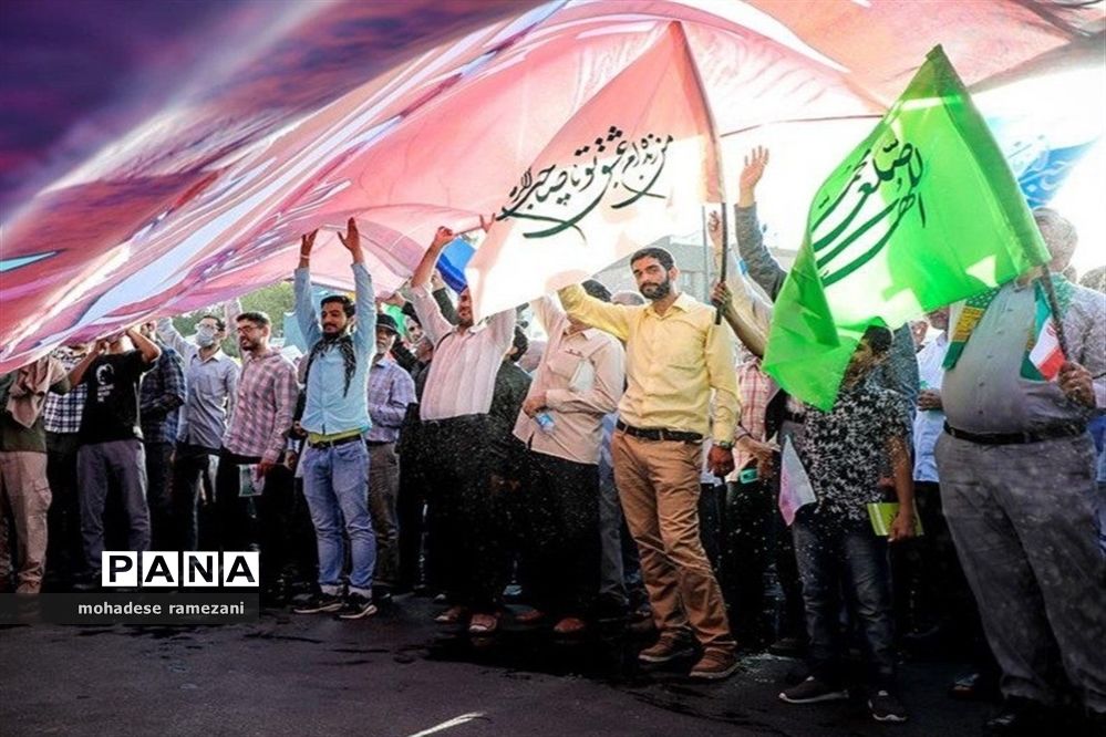 اجتماع عظیم مدافعان حریم خانواده در روز قیام مسجد گوهرشاد مشهد