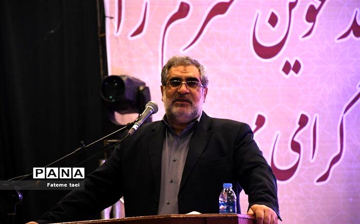 جشنواره امید فردا بستر عرضه توانمندی‌های فرهنگی، هنری دانش‌آموزان است
