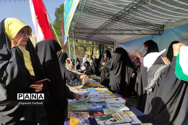 برگزاری اجتماع بزرگ و باشکوه مردمی مدافعان حریم خانواده در میدان بسیج