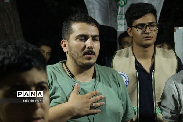 محفل انس با قرآن در اردوی یاورمربیان شهرستان‌های تهران