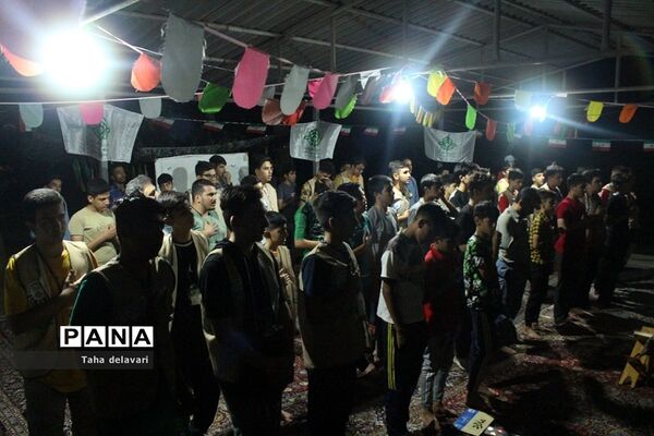 محفل انس با قرآن در اردوی یاورمربیان شهرستان‌های تهران