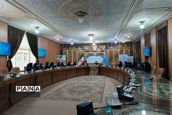 معاون پرورشی و فرهنگی اداره‌کل آموزش و پرورش استان اصفهان دانش‌آموزان مدارس منطقه حصه