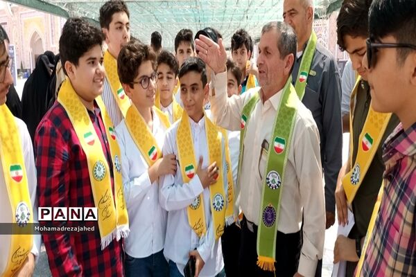 اعزام ۵۵ ‌دانش‌آموز دبیرستان تمام تشکیلاتی شیخ انصاری دزفول به اردوی زیارتی، تربیتی و سیاحتی مشهد مقدس