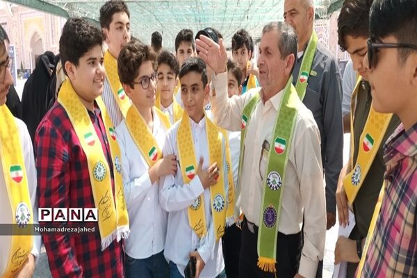 اعزام ۵۵ ‌دانش‌آموز دبیرستان تمام تشکیلاتی شیخ انصاری دزفول به اردوی زیارتی، تربیتی و سیاحتی مشهد مقدس