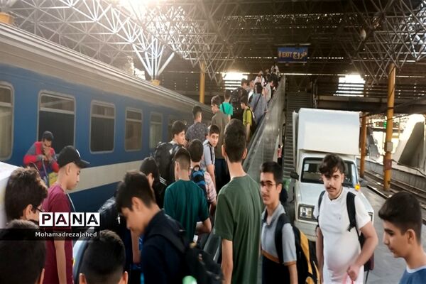 اعزام ۵۵ ‌دانش‌آموز دبیرستان تمام تشکیلاتی شیخ انصاری دزفول به اردوی زیارتی، تربیتی و سیاحتی مشهد مقدس