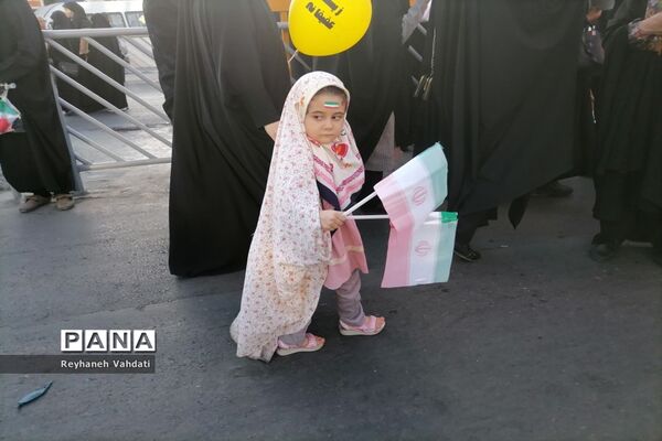 اجتماع بزرگ مردمی مدافعان حریم خانواده در مشهد