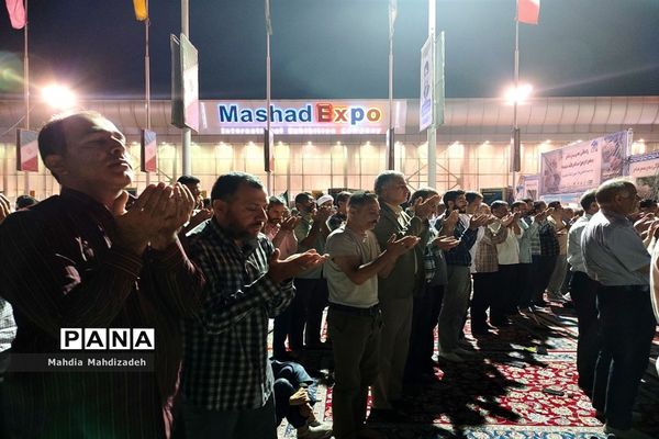 اقامه نماز جماعت مغرب و عشا به امامت رئیس ستاد امر به معروف و نهی از منکر کشور در مشهد