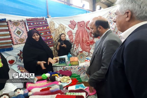 بازدید معاون عمرانی وزیر آموزش و پرورش از جشنواره تابستانه دانش‌آموزی در ابرکوه