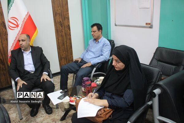 نشست توجیهی تسهیل‌گران آزمون استخدامی آموزش و پرورش استان بوشهر