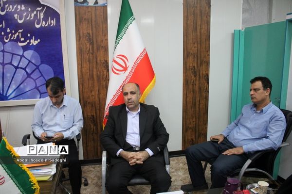 نشست توجیهی تسهیل‌گران آزمون استخدامی آموزش و پرورش استان بوشهر