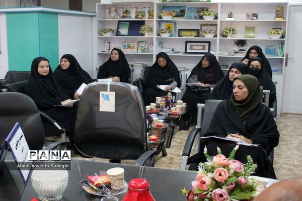 نشست توجیهی تسهیل‌گران آزمون استخدامی آموزش و پرورش استان بوشهر