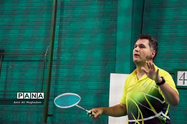 مسابقات بدمینتون فرهنگیان سراسر کشور