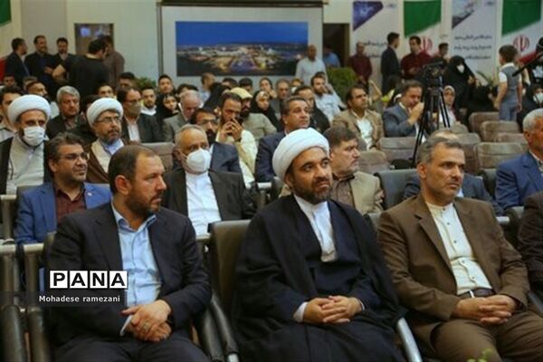 بازدید جمعی از مسئولان کشوری و استانی از اولین نمایشگاه تخصصی خانواده (مهرانه)