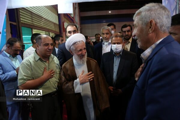 بازدید جمعی از مسئولان کشوری و استانی از اولین نمایشگاه تخصصی خانواده (مهرانه)