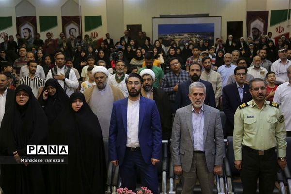 بازدید جمعی از مسئولان کشوری و استانی از اولین نمایشگاه تخصصی خانواده (مهرانه)