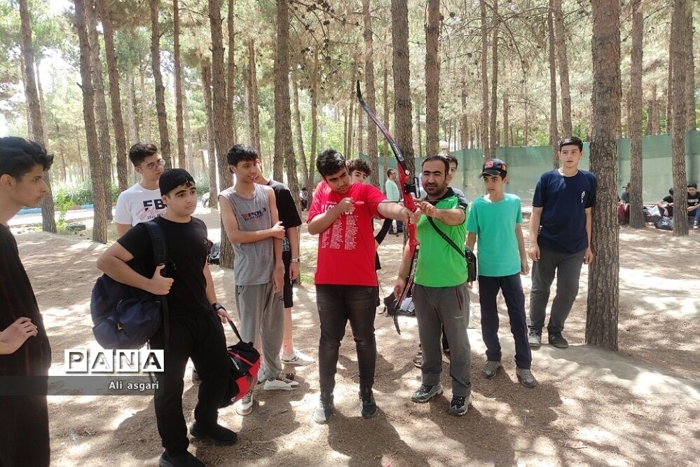 اردوی یک‌روزه دانش‌آموزان منتخب شهرستان شهریار در اردوگاه استانی شهید‌محمد منتظری