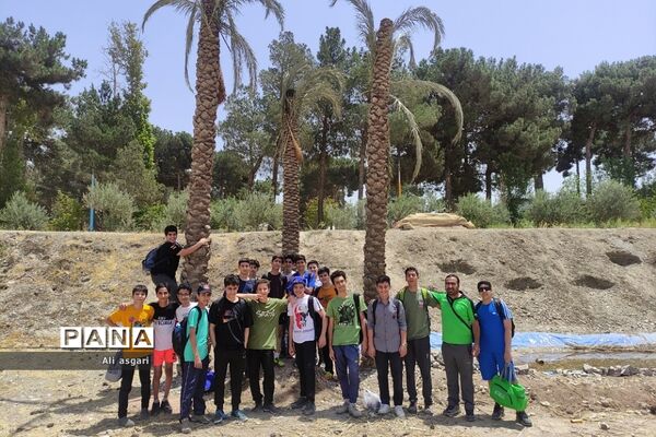 اردوی یک‌روزه دانش‌آموزان منتخب شهرستان شهریار در اردوگاه استانی شهید‌محمد منتظری