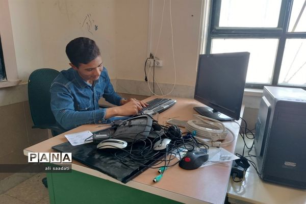 برگزاری دوره‌های کارورزی تابستانه ‌هنرستان پسرانه  امام خامنه‌ای شهرستان مرزی  کلات