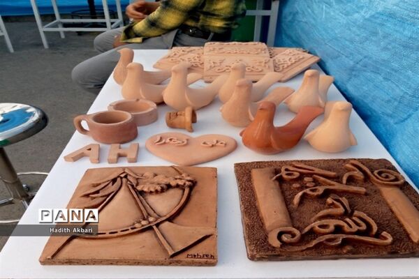 برگزاری نمایشگاه در شهرستان بن به‌مناسبت نکوداشت روز بن