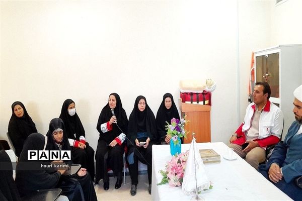 برگزاری کارگاه آموزشی عفاف و حجاب هلا ل احمرشهرستان مانه و سملقان