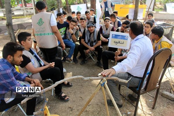برگزاری دوره آموزشی برپایی چادر و گره‌زنی در اردوی استانی یاور‌مربیان سازمان دانش‌آموزی
