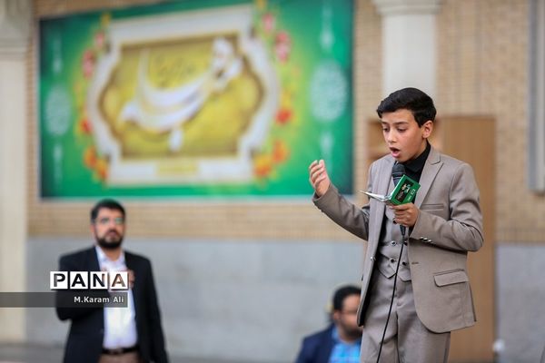 نوحه‌خوانی نوجوانان در حرم حضرت معصومه(س)