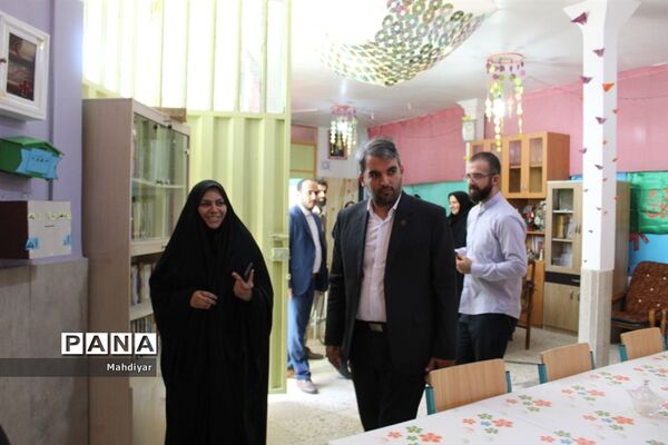 بازدید مدیرکل آموزش و پرورش شهرستان‌های استان تهران  از پژوهش‌سرای دانش‌آموزی منطقه جوادآباد