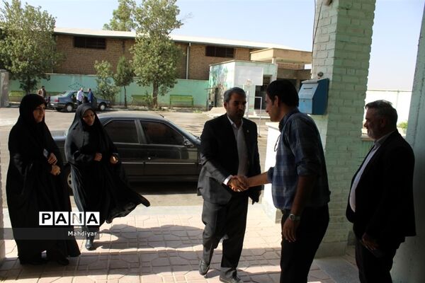 بازدید مدیرکل آموزش و پرورش شهرستان‌های تهران  از پایگاه‌های اوقات فراغت شهر جوادآباد
