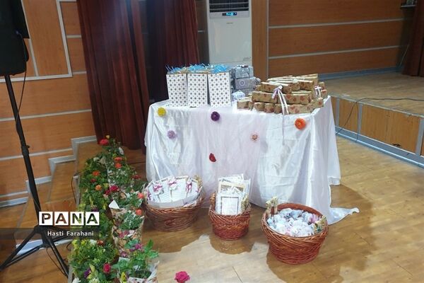 مراسم تجلیل و تقدیر از مربیان مدرسه حدیث مهر شهرستان قرچک