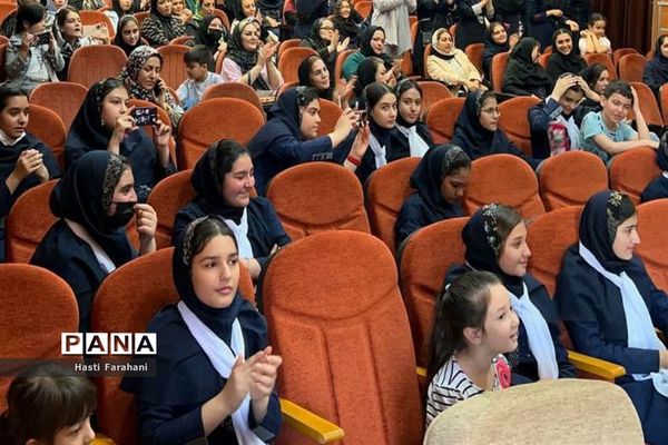 مراسم تجلیل و تقدیر از مربیان مدرسه حدیث مهر شهرستان قرچک