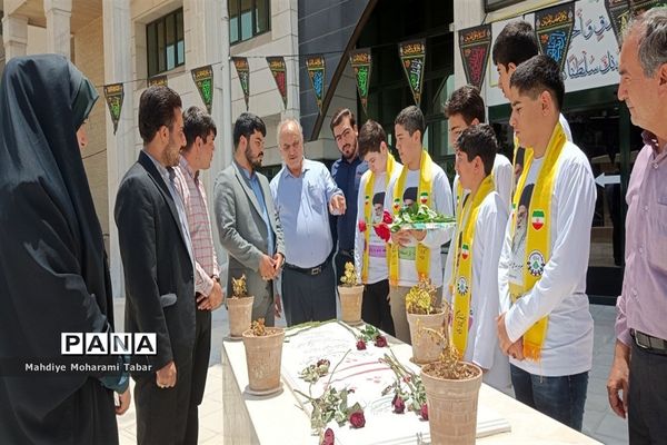 تجلیل از کارکنان حراست آموزش و پرورش فارس به‌مناسبت هفته حراست