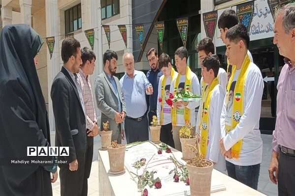 تجلیل از کارکنان حراست آموزش و پرورش فارس به‌مناسبت هفته حراست