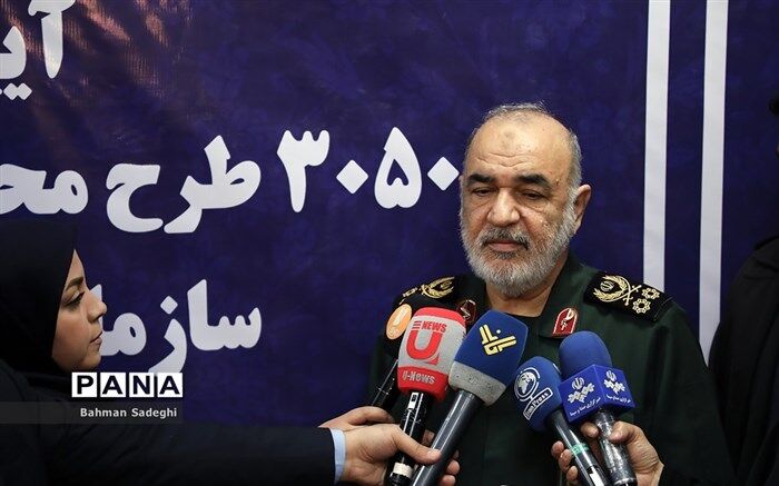 جنگ‌ ترکیبی علیه ملت ایران یک جنگ تمام‌عیار است