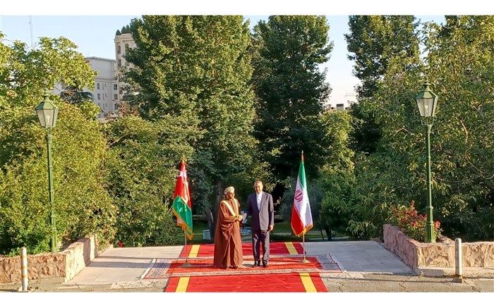 استقبال امیرعبداللهیان از وزیر خارجه عمان
