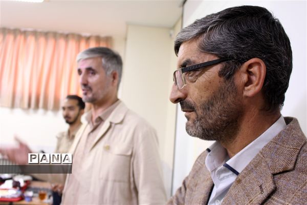 بازدیدمعاون فعالیت‌های دانش‌آموزی سازمان دانش‌آموزی کشور از پایگاه های اوقات فراغت سازمان دانش آموزی استان اصفهان