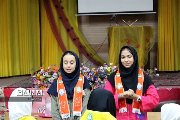 بازدیدمعاون فعالیت‌های دانش‌آموزی سازمان دانش‌آموزی کشور از پایگاه های اوقات فراغت سازمان دانش آموزی استان اصفهان