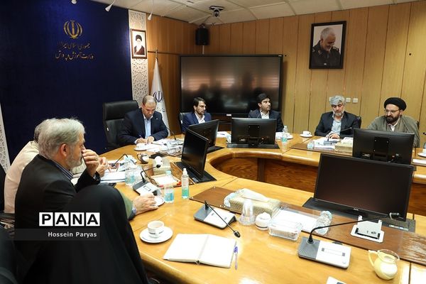 دیدار جمعی از خیرین سلامت کشور با وزیر آموزش و پرورش