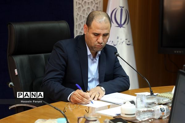 دیدار جمعی از خیرین سلامت کشور با وزیر آموزش و پرورش