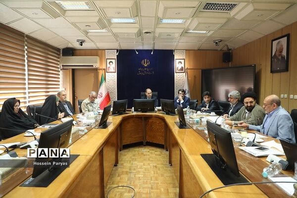 دیدار جمعی از خیرین سلامت کشور با وزیر آموزش و پرورش