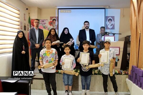 مراسم تقدیر از منتخبین منطقه‌ای و استانی جشنواره خوارزمی در رودهن