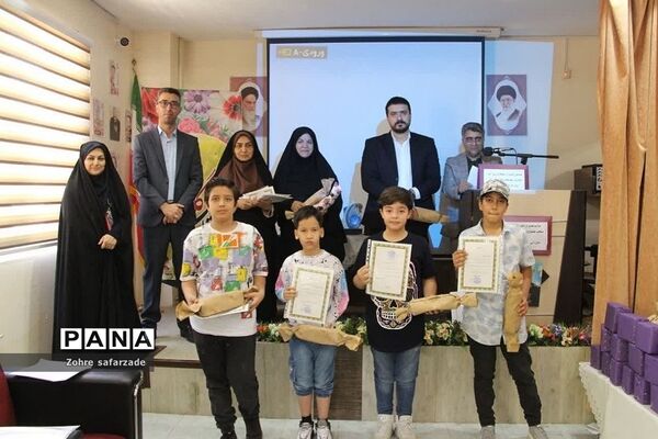 مراسم تقدیر از منتخبین منطقه‌ای و استانی جشنواره خوارزمی در رودهن