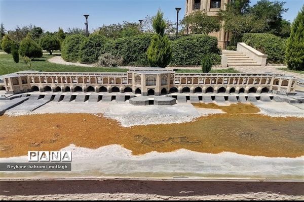 بوستان مینیاتوری مشهد محلی برای دیدن مراکز دیدنی و تاریخی ایران