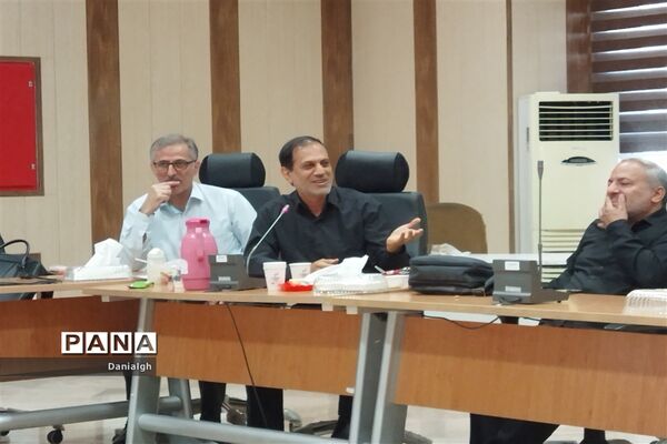 جلسه هماهنگی برنامه احلی من العسل