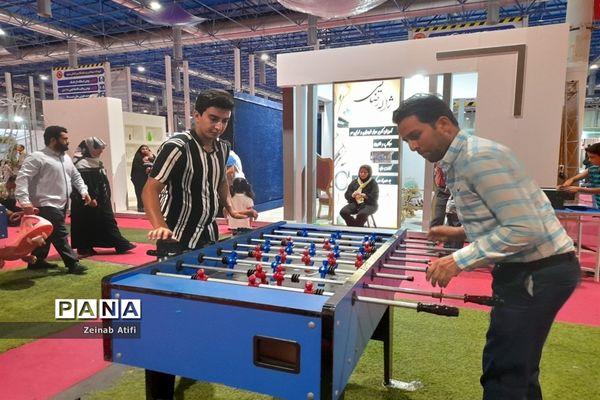 حضور پرشور دانش‌آموزان و بانوان فرهنگی در رویداد سما