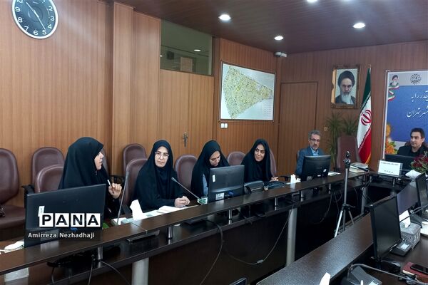 جلسه ستاد  هماهنگی مدارس شاهد آموزش و پرورش منطقه ۸