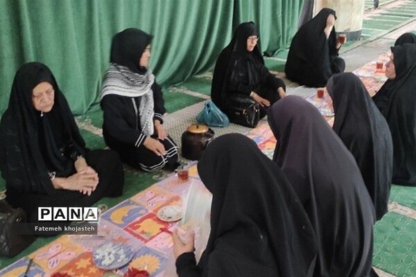 صبحانه میهمان سفره حضرت در مصلی نماز‌جمعه قرچک