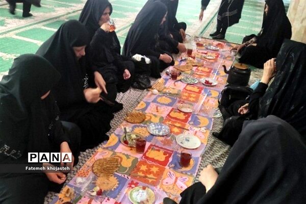 صبحانه میهمان سفره حضرت در مصلی نماز‌جمعه قرچک
