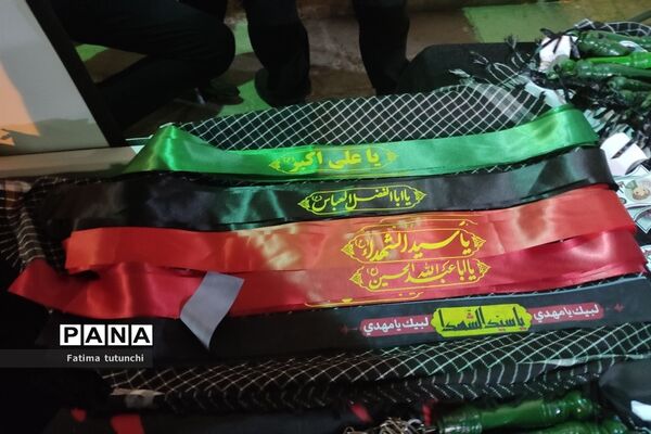 آیین سیاه‌پوشان و تربت‌خوران در حرم مطهر حضرت علی بن حمزه(ع)
