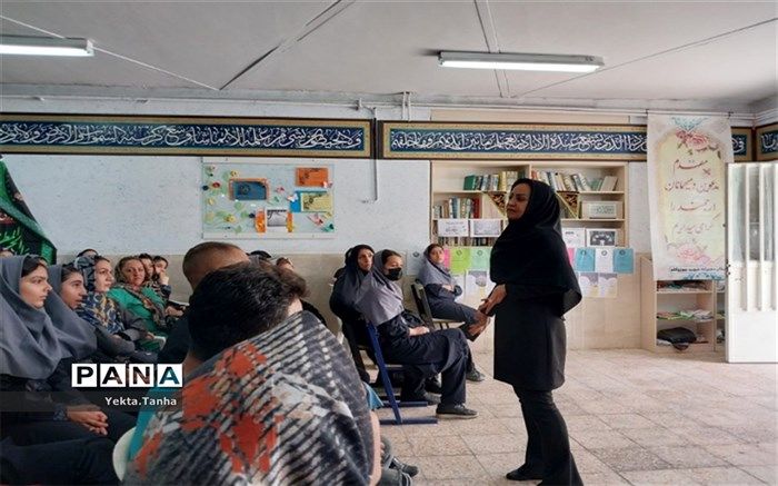 معرفی رشته‌های تحصیلی برای انتخاب درست دانش‌آموزان در پاکدشت/ فیلم